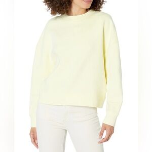 Vince Women's Light Yellow Crew Neck Sweater